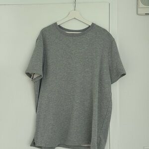 Alo T-shirt in XL